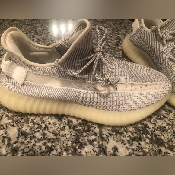 Adidas Yeezy Boost 350, non reflective Size US 10 - Picture 4 of 10
